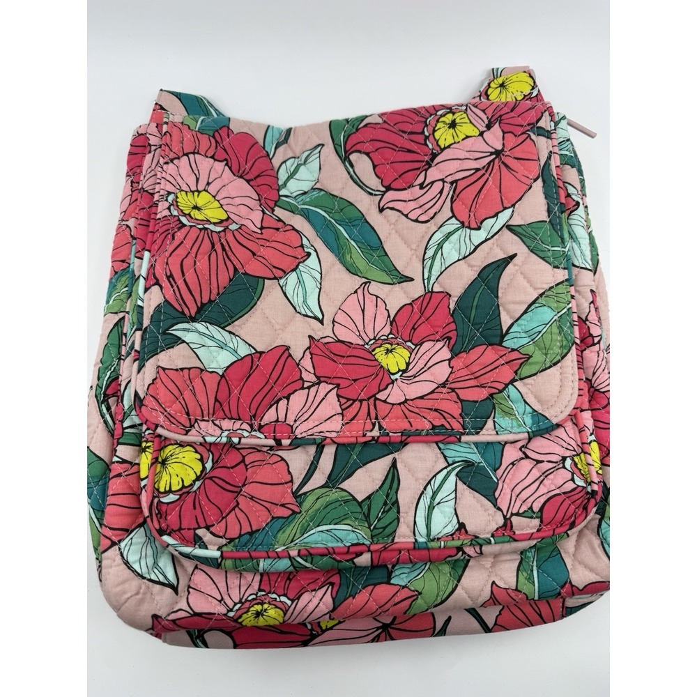Vera‎ Bradley Quilted Floral Crossbody Shoulder Bag Pink Adjustable Strap NWT - Picture 4 of 14